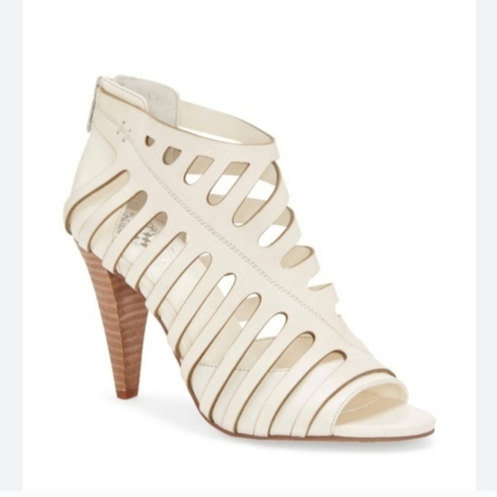 Vince Camuto Amendia Bootie